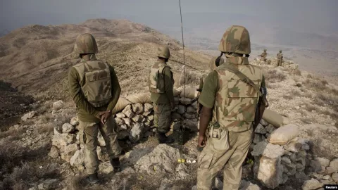 Bentrokan Memanas, 2 Komandan Taliban Tewas Tertembak di Pakistan - GenPI.co