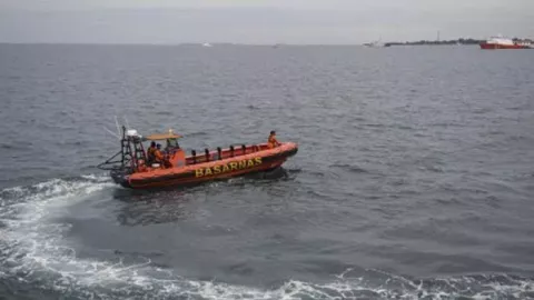 Korsel Terjunkan Kapal Canggih Ini Bantu Evakuasi Sriwijaya Air - GenPI.co