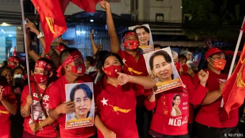 PBB Desak Myanmar Patuhi Demokrasi, Pemerintahan Suu Kyi Terancam - GenPI.co