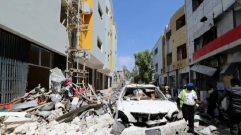 Tanpa Sebab! Kelompok Bersenjata Al-shabab Serang Hotel Somalia - GenPI.co
