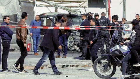 Bom Meledak Hancur Leburkan Tubuh Bayi di Tunisia, Dunia Bergetar - GenPI.co