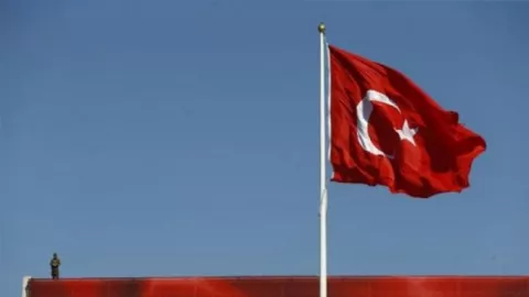 Turki Larang Semua Benda Berbentuk Mata, Ternyata Ini Alasannya - GenPI.co