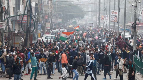 Situasi Makin Panas, Petani India Blokade Jalan Raya Nasional - GenPI.co