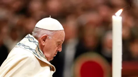Kutuk Serangan Bom di Irak, Pesan Paus Fransiskus Menyayat Hati - GenPI.co