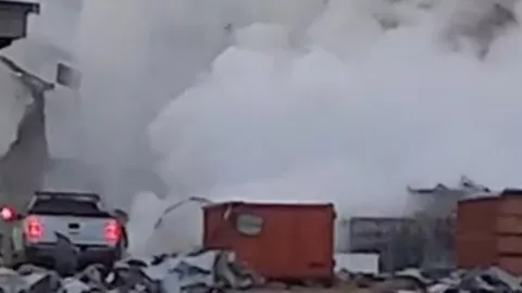 Boom, Pabrik Unggas Berisi Nitrogen Meledak di AS - GenPI.co