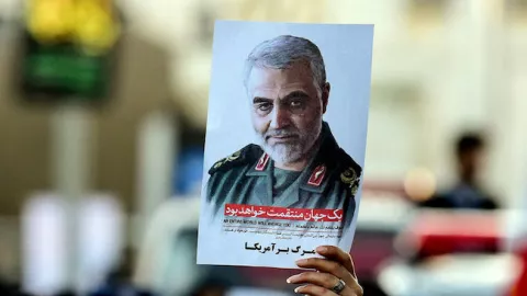 Kasus Pembunuhan Soleimani, Iran Buru Trump Pasca Lengser - GenPI.co