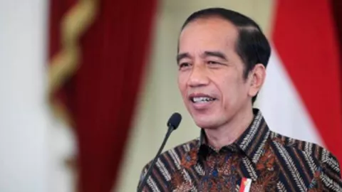 Pak Jokowi Punya Kabar Gembira Buat PNS, Simak Baik-baik Ya - GenPI.co