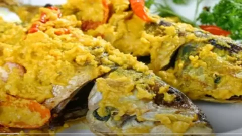 Resep Spesial Akhir Pekan, Buat Ikan Kembung Goreng Bumbu Kuning - GenPI.co