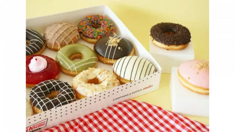 Pencinta Donat, Krispy Kreme Beri Promo Buy 1 Get 1 - GenPI.co