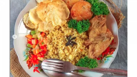 Resep Buka Puasa: Cara Sederhana Bikin Nasi Kebuli Ayam - GenPI.co