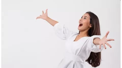 2 Zodiak Hari Ini Rezekinya Ngucur Kayak Keran Air, Senang Banget - GenPI.co