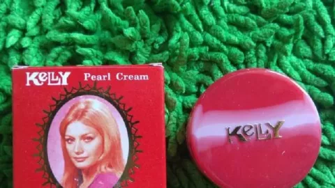 Rutin Pakai Kelly Pearl Cream Hasilnya Mantap, Suami Makin Sayang - GenPI.co
