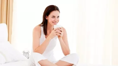 4 Khasiat Minum Air Putih Hangat Setiap Pagi, Luar Biasa! - GenPI.co