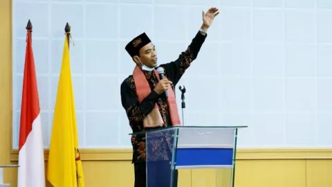 UAS Galang Dana, Denny Siregar & Dewi Tanjung Bilang Begini.. - GenPI.co