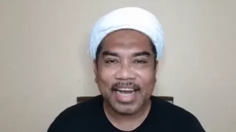 Kritikan Puan Menggelegar, Ali Ngabalin Pasang Badan Bela Jokowi - GenPI.co