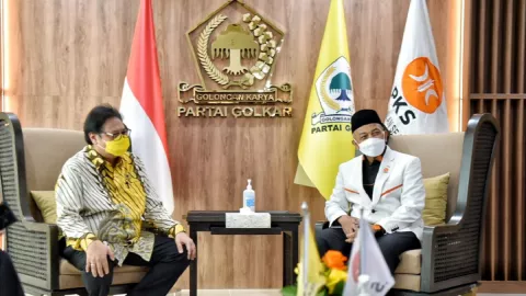 Temui Golkar, PKS Bawa Ide Hapus Pajak STNK Motor Roda Dua - GenPI.co