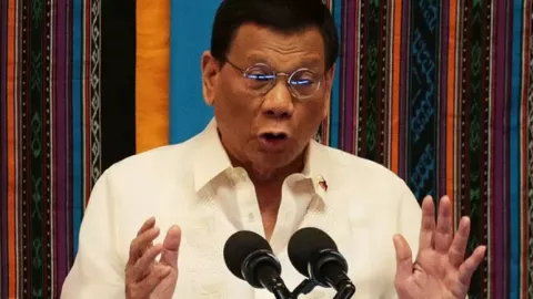 Duterte Teriak Harta Karun, China Pura-pura Tak Tahu - GenPI.co