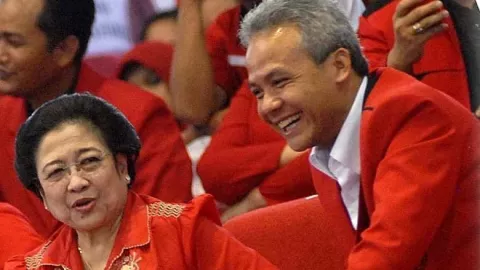 Karpet Merah Capres PDIP untuk Ganjar dan Puan, Siapa Lebih Kuat? - GenPI.co
