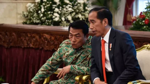 TItah Jokowi Dititip ke Moeldoko, Semua Menteri Wajib Baca! - GenPI.co