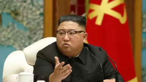 Sabda Kim Jong Un Bak Titah Dewa, Pejabat Korut Wajib Berkorban - GenPI.co