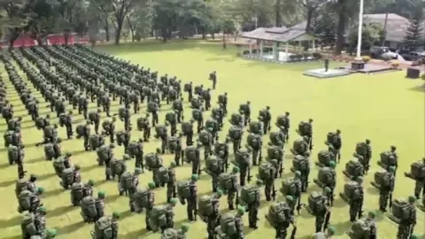 Pasukan Surgawi KKB vs Pasukan Setan TNI, yang Terkuat... - GenPI.co