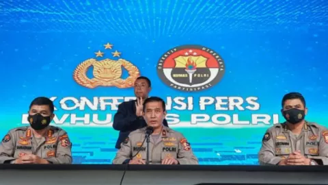 Titah Jenderal Kuat Keluar, Interpol Kejar Jozeph Paul Zhang - GenPI.co