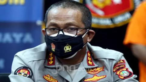 Coba Baca, Polisi Pegang Bukti Terduga Teroris Hadiri Sidang HRS - GenPI.co