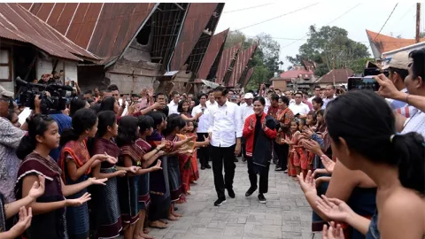 Jokowi Ungkap Alasan Orang Batak Banyak yang Jadi Pengacara - GenPI.co