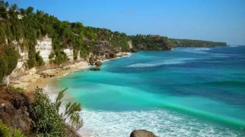 Pesona Dreamland, Pantai Tersembunyi di Kuta Selatan Bali  - GenPI.co