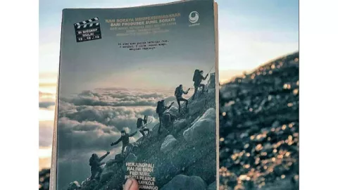 Novel 5 Cm, Kisah Seru Pendakian Puncak Tertinggi di Jawa - GenPI.co