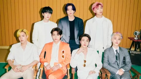 Rilis Lagu Butter, BTS Sukses Bikin Para ARMY Meleleh! - GenPI.co