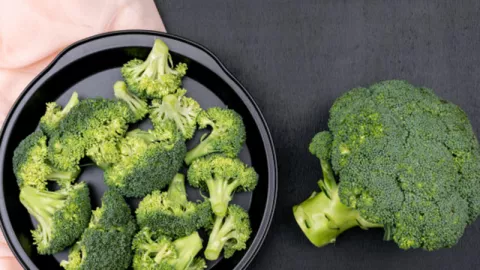 5 Manfaat Brokoli Hijau Bagi Kesehatan, Nomor 2 Bikin Melongo! - GenPI.co