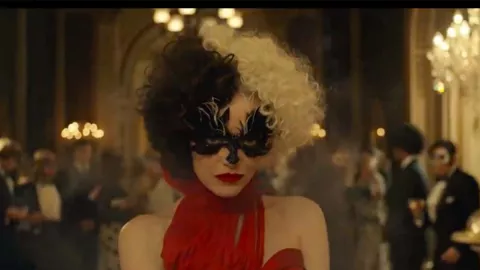 Emma Stone Berubah Jadi Penjahat Ikonik di Trailer Baru Cruella - GenPI.co