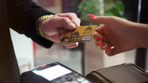 Usahakan Tetap Hemat saat Pakai Kartu Kredit dengan 5 Tips Ini! - GenPI.co