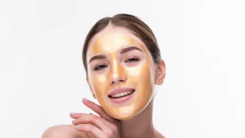 Mau Coba Skincare dengan Kandungan Emas, Simak Dulu 5 Faktanya! - GenPI.co