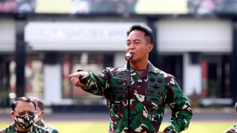 Luar Biasa, Orang Dekat Jokowi Ini Bisa Jadi Panglima TNI Baru! - GenPI.co