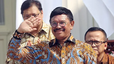 WhatsApp Ditegur Menkominfo, Harus Ikuti Aturan di Indonesia! - GenPI.co