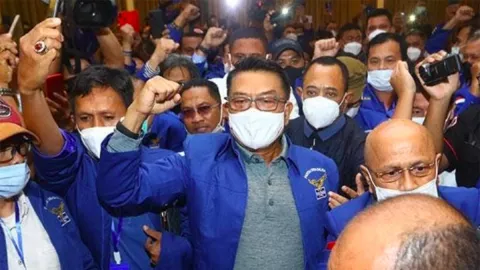 Moeldoko Disebut Bakal Rebut Kantor DPP, Kubu KLB: Super-Hoaks! - GenPI.co