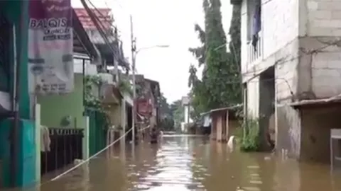 Sejumlah Wilayah di Jakarta Tergenang Banjir, 3 Pintu Air Siaga 1 - GenPI.co
