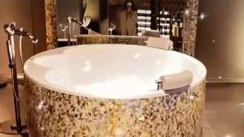 Penampakan Bathtub Super Mewah di Rumah Syahrini, Wow Berkilau! - GenPI.co