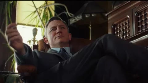 Bayaran Daniel Craig dalam Franchise Knives Out Sangat Fantastis! - GenPI.co