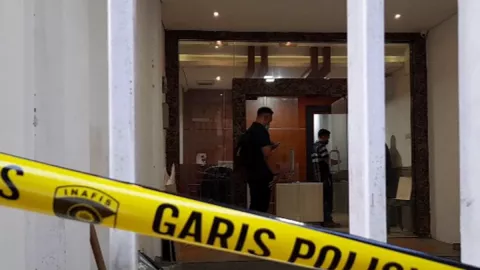 Polisi Klaim Sita Bahan Peledak, Jawaban Kubu Munarman Menohok! - GenPI.co