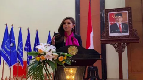 Diplomat Indonesia Diapresisasi Pemimpin Partai Brexit, Keren! - GenPI.co