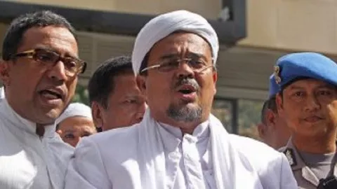 Munarman Ditangkap, Habib Rizieq Tak Henti Panjatkan Doa - GenPI.co