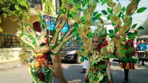 Cantik Banget! Kostum dari Limbah, Tampilan Tetap Megah - GenPI.co