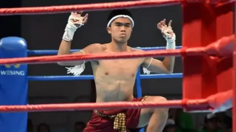 Aneh bin Ajaib, Kapten Persija U-16 Berprestasi di Muay Thai - GenPI.co