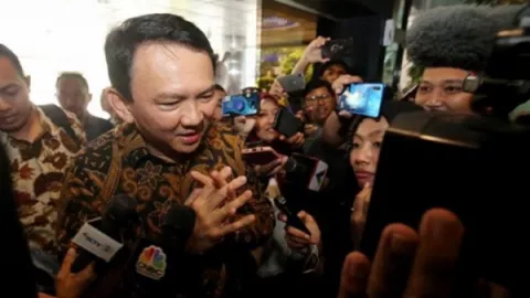 Jokowi Kasih Dua Titah Ke Ahok - GenPI.co