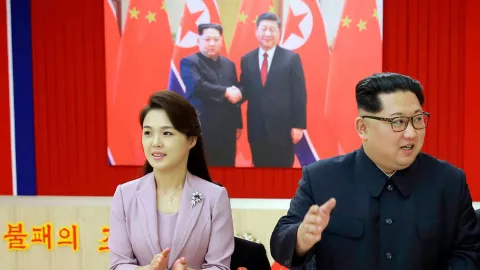 Istri Kim Jong-Un Cantik sih, Tapi Misterius Banget - GenPI.co