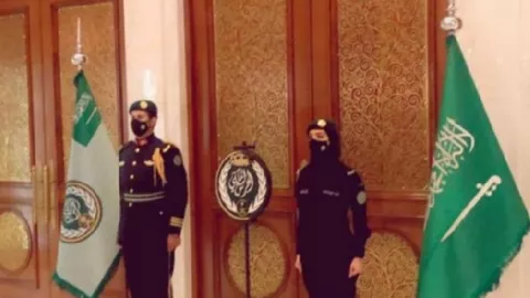 Tentara Wanita Pengawal Raja Salman Gegerkan Dunia - GenPI.co