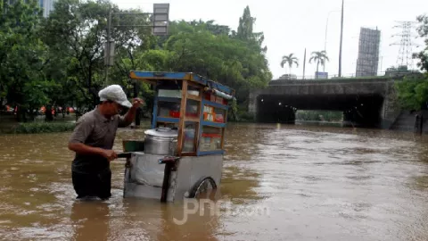 Relawan Jokowi: Presiden Harus Tanggung Jawab Persoalan Banjir - GenPI.co